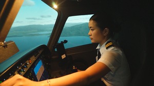 Nữ diễn viên Việt Nam đầu tiên làm phi công
