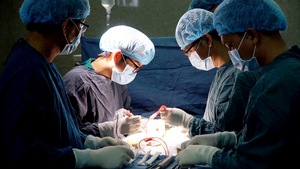 Đồng Tháp: Lần đầu tiên phẫu thuật thoát vị đĩa đệm tại bệnh viện tuyến tỉnh