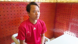 Kẹt tiền, đột nhập nhà dân trộm điện thoại