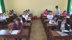 Sửa lỗi trên trên 1.400 bài thi trắc nghiệm ở Đắk Lắk