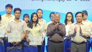 14 năm Tiếp sức đến trường cho tân sinh viên hiếu học Quảng Nam – Đà Nẵng