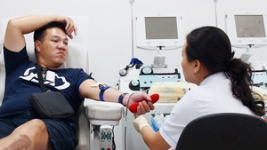 142 người tham gia hiến máu vì bệnh nhi ung thư