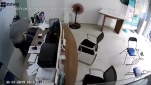 Lời khai của nghi phạm kề dao vào cổ nữ nhân viên dọa cướp tiền