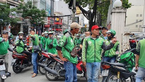 Tài xế Grab: “Mở mắt ra bị trừ 60 ngàn trong tài khoản quá vô lí”