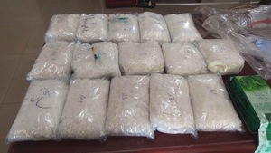 Bắt hơn 15kg ma túy đá tại cửa khẩu quốc tế Hoa Lư