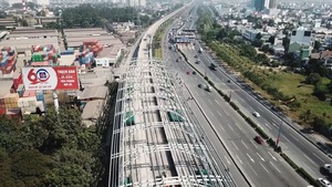 TP.HCM lý giải việc lùi tiến độ metro số 1 đến năm 2021