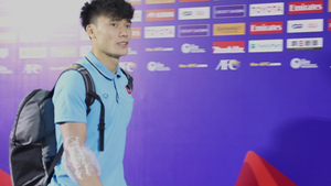 Video: Thủ môn Bùi Tiến Dũng và nhiều cầu thủ U23 Việt Nam phải chườm đá sau trận gặp UAE