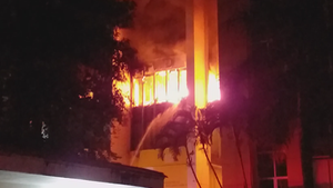 Video: Cháy lớn tại tòa nhà dầu khí, 2 người chết, 13 người nhập viện