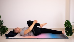 Bài yoga giúp ngủ ngon và trẻ hoá cơ thể