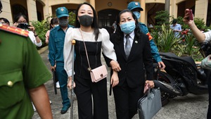 Video: Nữ tiếp viên Vietnam Airlines kháng cáo đề nghị tăng hình phạt tài xế xe Mercedes