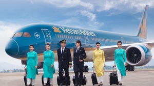 Video: Tiếp viên hàng không Vietnam Airlines đồng loạt đăng bài xin lỗi trên mạng xã hội