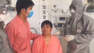 Hai người đầu tiên nhiễm nCoV ở Việt Nam xuất viện chiều nay