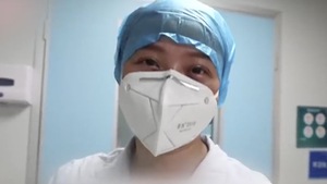 Video: Được tháo khẩu trang sau một ngày làm việc là niềm hạnh phúc khó tả của các y tá ở Vũ Hán
