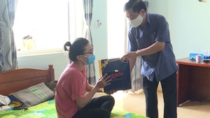 Video: Thứ trưởng Bộ Y tế đến thăm khu cách ly tập trung tại Đắk Lắk