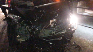Video: Ôtô vượt đèn đỏ gây tai nạn liên hoàn