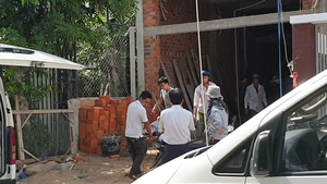 Video: Sập giàn giáo ở Phú Yên, 4 người bị thương