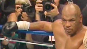 Video: Mike Tyson tuyên bố trở lại sàn đấu, người hâm mộ chia sẻ video 'gục ngã' ở cuối sự nghiệp