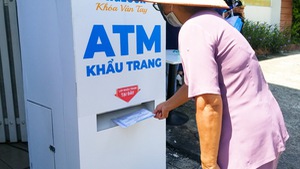 Video: ‘ATM khẩu trang’ sẽ được di chuyển qua nhiều quận, huyện ở TP.HCM