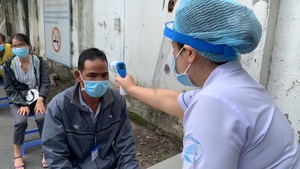 Video: TP.HCM bắt đầu giám sát y tế người về từ 6 tỉnh có dịch