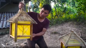 Video: Lên rừng chặt tre làm lồng đèn trung thu, đơn giản mà đẹp