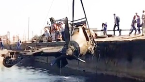 Video: Thợ lặn Nga trục vớt tiêm kích Bell P-39 Airacobra bị rơi ở Biển Đen từ Thế chiến 2