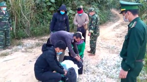 Video: Bắt 6 đối tượng nhập cảnh trái phép vào Việt Nam