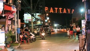 Video: Số ca nhiễm COVID-19 gia tăng, Thái Lan phong tỏa khu du lịch nổi tiếng Pattaya