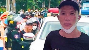 Video: Khởi tố bị can có súng, cố thủ trong nhà dân, dọa tấn công công an ở Đồng Nai