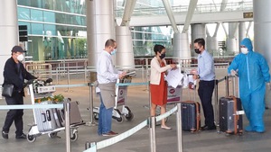 Video: Đoàn khách quốc tế đầu tiên đến Quảng Nam sau dịch