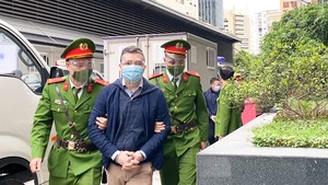 Video: 36 bị cáo hầu tòa trong vụ cao tốc Đà Nẵng - Quảng Ngãi