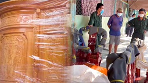 Video: An Giang bắt 2 xe vận chuyển đồ gỗ không rõ nguồn gốc, trị giá 700 triệu đồng