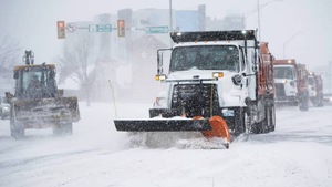 Video: Bão tuyết ở Mỹ, thêm 2 bang tuyên bố tình trạng khẩn cấp