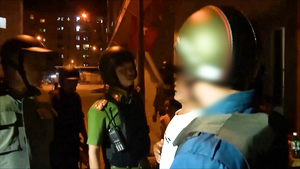 Video: Đội phản ứng nhanh ở Đà Nẵng kiên quyết với karaoke ồn ào