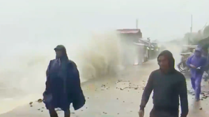 Video: Siêu bão Surigae không vào bờ, nhưng đã tàn phá Philippines