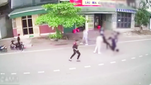 Video: Điều tra vụ 7 thanh niên ở Hà Nội đến TP Hoà Bình hành hung một nam sinh