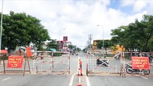 Video: Trường hợp nào được ra vào khu vực giãn cách ở Bình Tân và Hóc Môn?