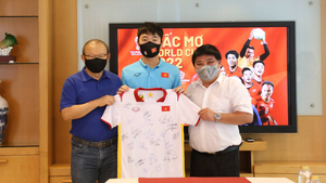 Video: HLV Park Hang Seo và cầu thủ Xuân Trường dự lễ tổng kết 'Giấc mơ World cup'