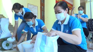 Video: Gần 340 tấn nhu yếu phẩm người dân Thanh Hóa đóng góp, sắp vào đến TP.HCM