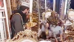 Video: Các tay súng Taliban bị 'hút hồn' khi vào bên trong dinh thự của tướng Afghanistan
