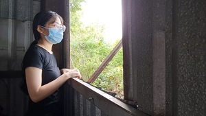 Video: Bị ung thư máu phải ‘lén' bố mẹ học cấp 3, Trang vẫn quyết tâm vào đại học