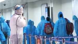 Video: TP.HCM ban hành khẩn quy trình cách ly 5 bước cho người nhập cảnh