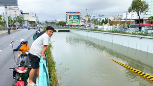 Video: Hầm chui nút giao thông ở Đà Nẵng có đoạn ngập sâu gần 4m