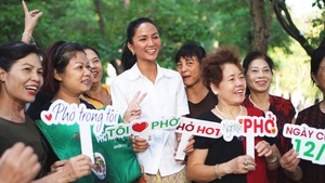 Ngày của Phở năm 2022: Cùng hoa hậu H’Hen Niê khám phá phở ở phố cổ Hà Nội