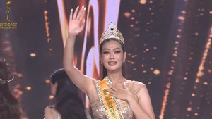 Video: Khoảnh khắc Đoàn Thiên Ân đăng quang Hoa hậu Hòa bình Việt Nam 2022