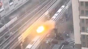 Video: Tàu điện trên cao ở Thượng Hải phát nổ, khẩn cấp sơ tán hành khách