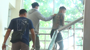 Video: Bắt nhóm dùng dao, súng uy hiếp cướp tài sản người đi đường ở Đồng Nai