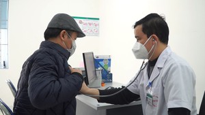 Góc nhìn trưa nay | Quá lo lắng vì mắc COVID-19 cũng dẫn đến biến chứng hậu COVID-19