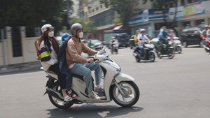 Góc nhìn trưa nay | Có phải cứ đèn đỏ là được rẽ phải?