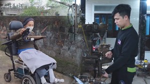 Góc nhìn trưa nay | Chàng trai chế tạo xe lăn đa năng giúp người khuyết tật đi đứng nằm ngồi