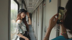 Góc nhìn trưa nay | Giới trẻ thích thú check-in trên chuyến tàu Sài Gòn – Biên Hòa